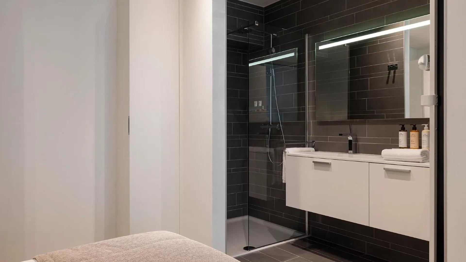 L-Avenue Hotel Brussels